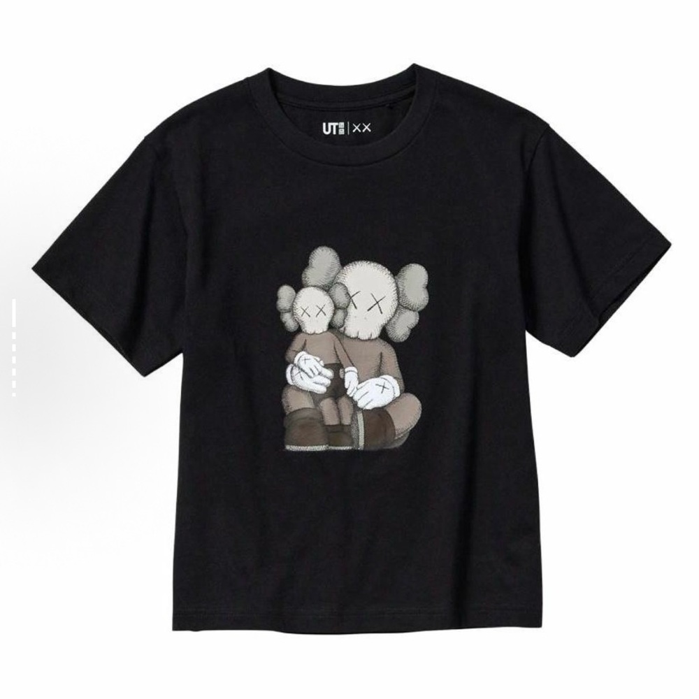 KAWS x Uniqlo Collaboration 2023AW UT Graphic T-Shirt Short Sleeves Black